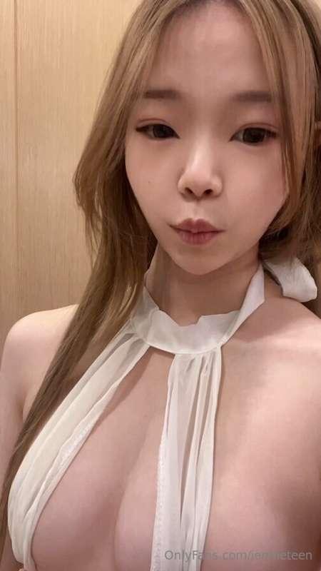 Sending you kisses 😘