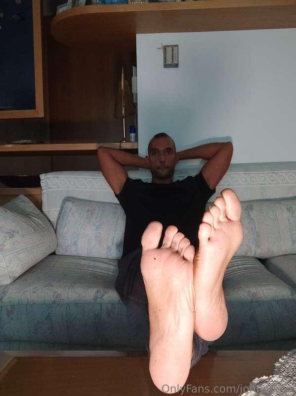 da dove inizi a leccare? 😋🍆😈🍑👃🏾🦶🏾🦵🏾💪🏾👄😛 @johnnyxxx