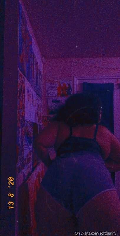 come join me while i shake some ass😜😉