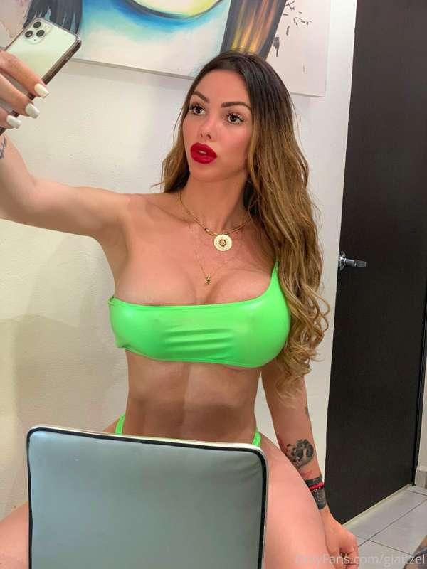 Como me veo de color verde? 😍🙈 💚
