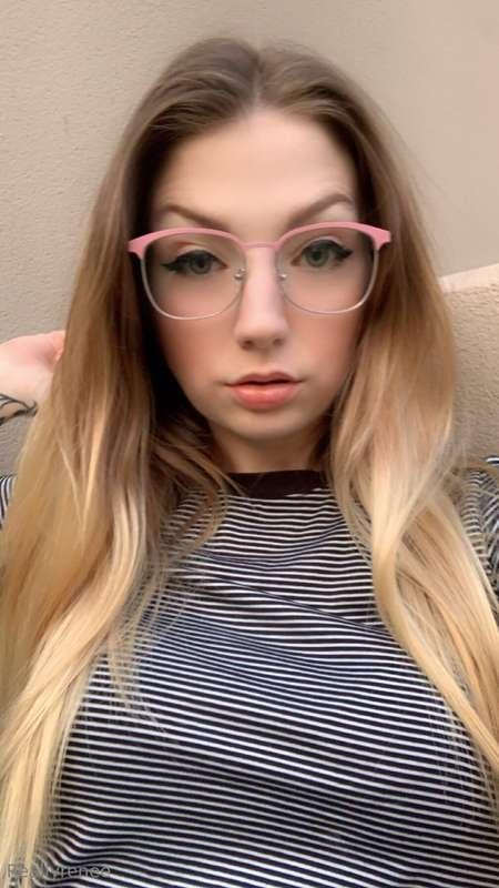 Happy Monday I guess. 👀 