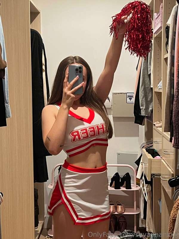 give me a D! 📣🤸🏻‍♀️thats all, I'm not spelling anything I ju..
