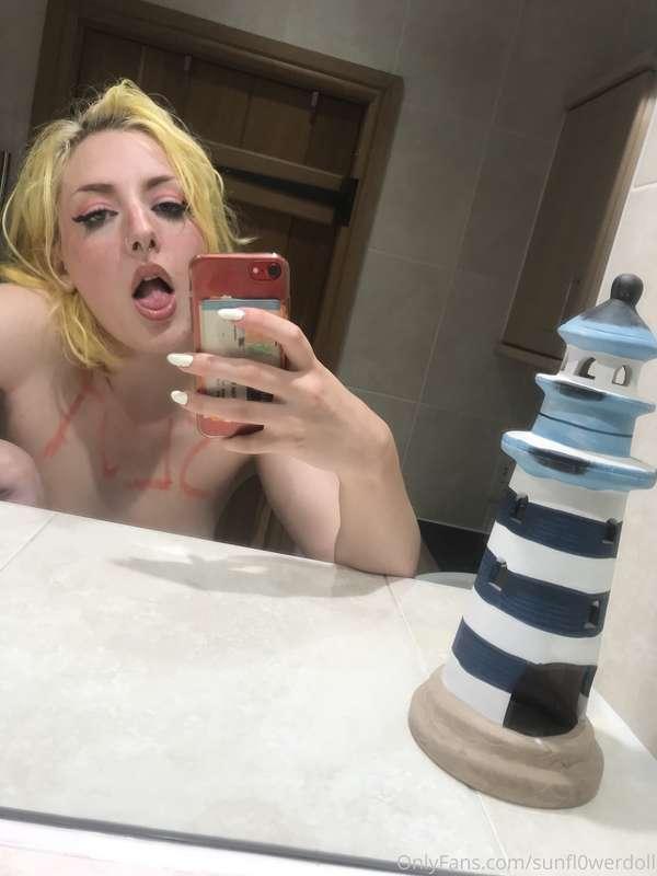 sunfl0werdoll image #4