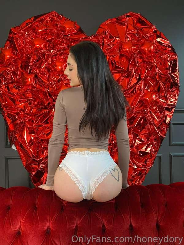 30% Valentine’s Day discount 🌹🥰 
👇👇👇
https://onlyfans.com/do..