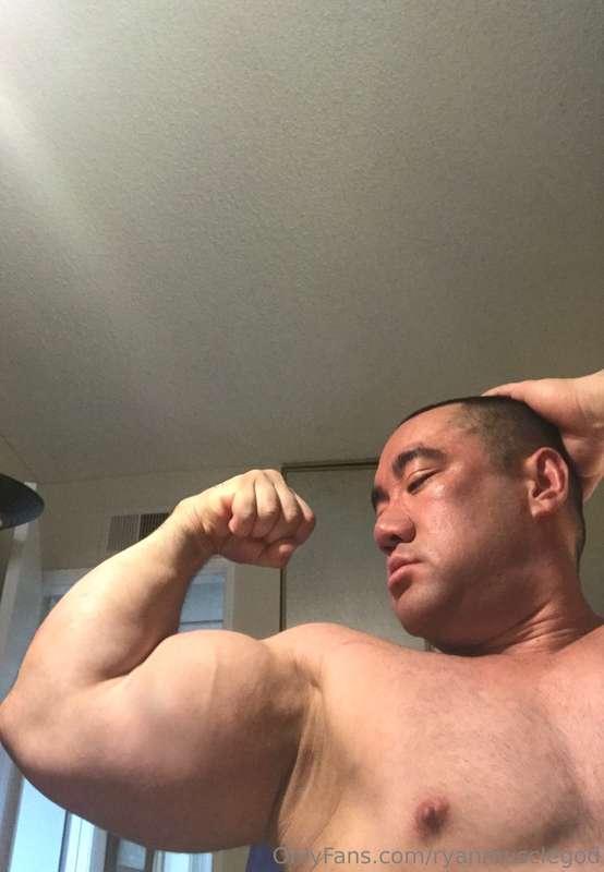 ryanmusclegod main image