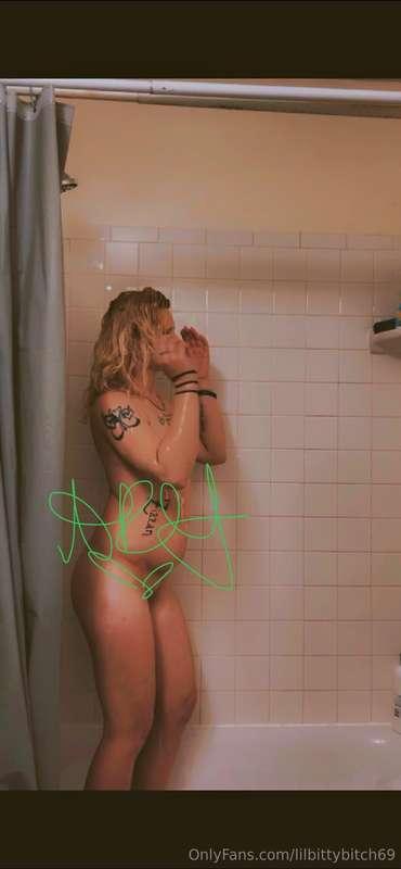 Come shower with me? Tip me $5 & I’ll post my shower videos...
