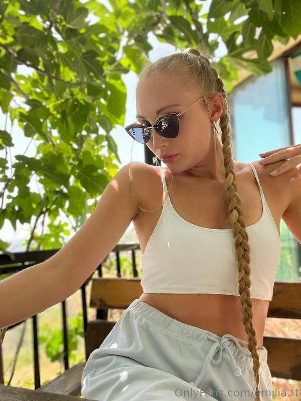 Summer vibe, baby🥰Would you like to help me cool off today?