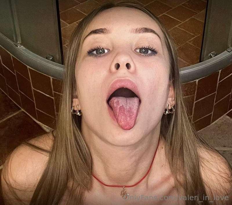 𝑌𝑜𝑢𝑟 𝑠𝑤𝑒𝑒𝑡 𝑝𝑖𝑥𝑖 @sweet_pixi69 ✨✨✨ Hey! I’m Pixi, 18 years ol..