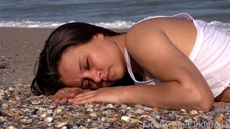 Cinderella-Sandy Beach Part 5 (Photo)