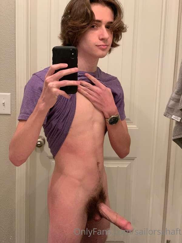 Here’s my weird private bathroom shoot that I wasn’t quite s..
