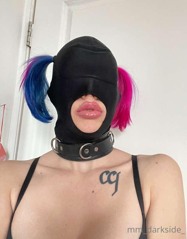 Hmmmm...I wonder who could be in my mouth?? hehe!