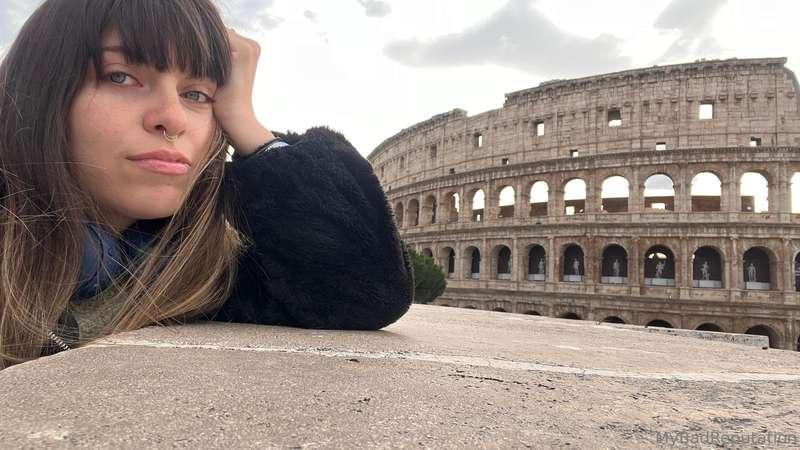 Hola bellezas💖 Ya estoy en Inglaterra, el viaje fue largo y ..