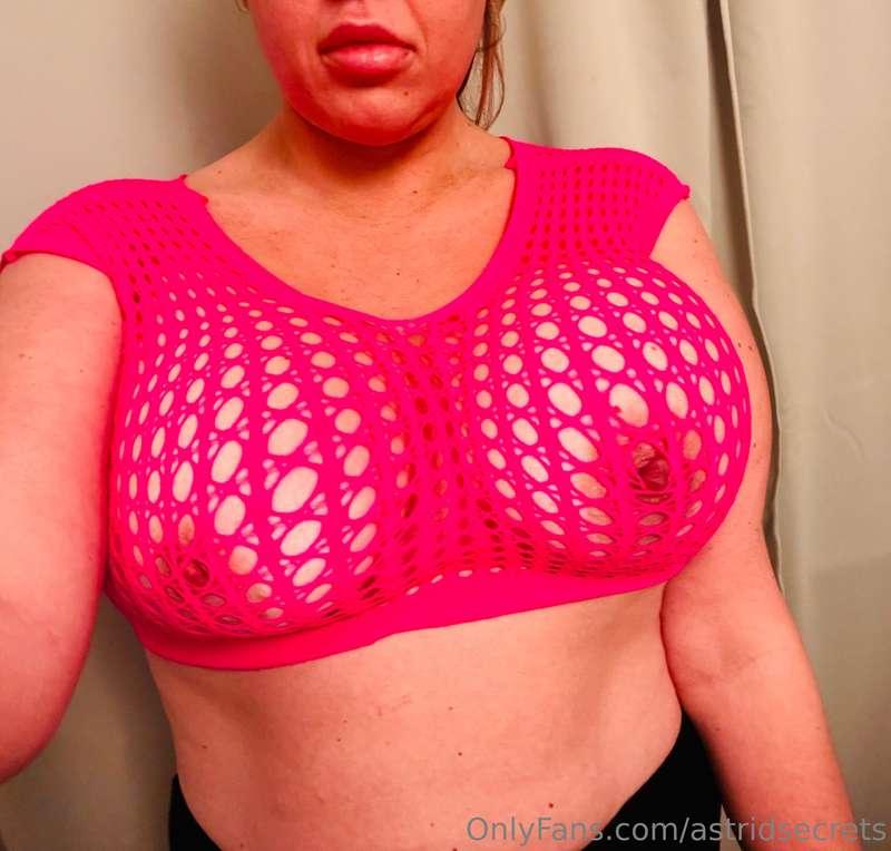 Happy payday and Monday darlings! 😍 See you in my DM today 😘