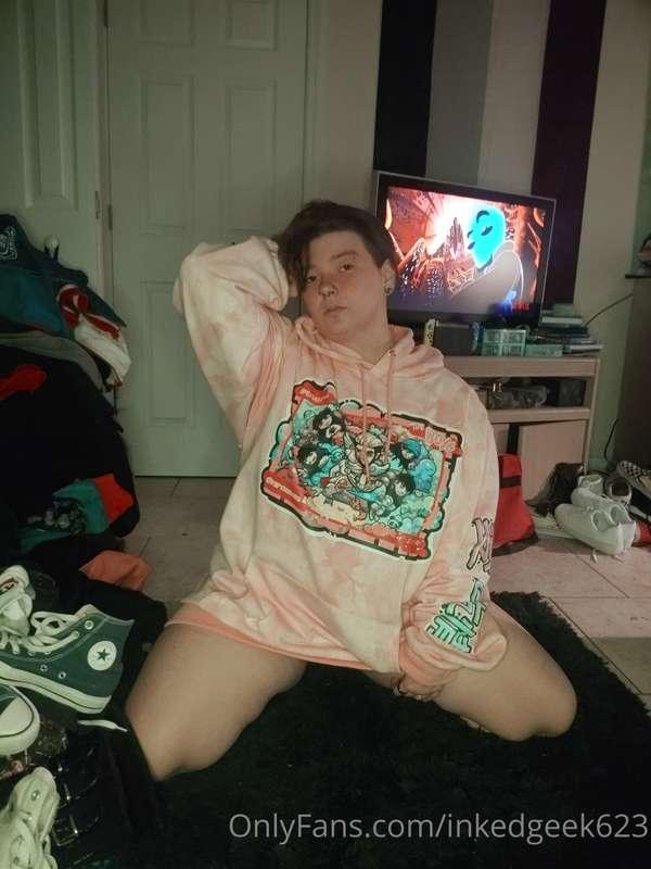 Let's get some tips rolling in so I can get more merch for m..