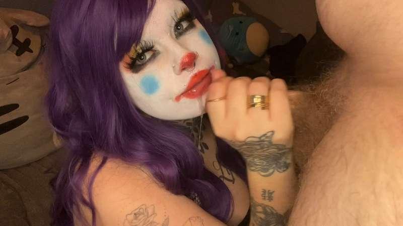 This new 𝐜𝐥𝐨𝐰𝐧𝐠𝐢𝐫𝐥 𝐛𝐥𝐨𝐰𝐣𝐨𝐛 𝐯𝐢𝐝 is dropping this week and you're gonna wanna save your 💦💦💦  

#fyp #clown #clowngirl #clownmakeup #shaved #shavedpussy #blowjob #POV #POVblowjob #cuminmouth #curvy #amateur #homemade