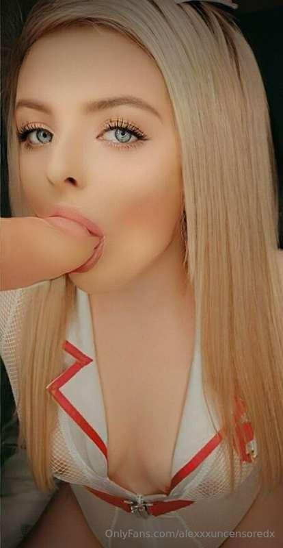 I want your load dripping down my thighs. 💦