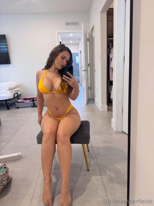 Mirror selfies are the best!😘💋