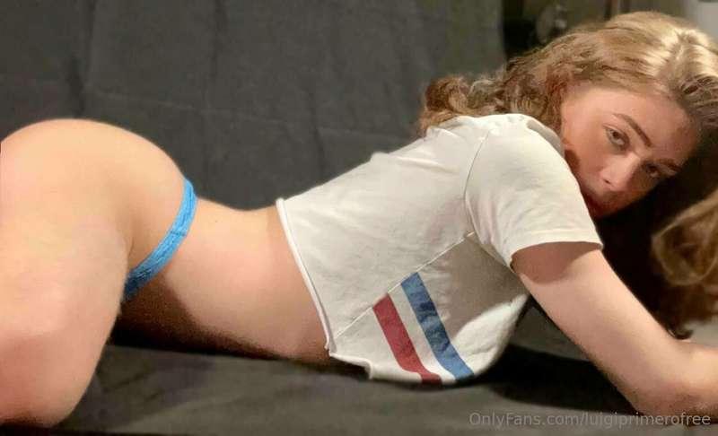 What would you do if you found me like this in your bed? 👀🍑R..