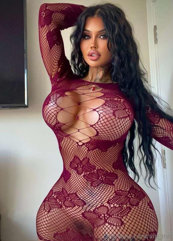 Do you like my dress ? 