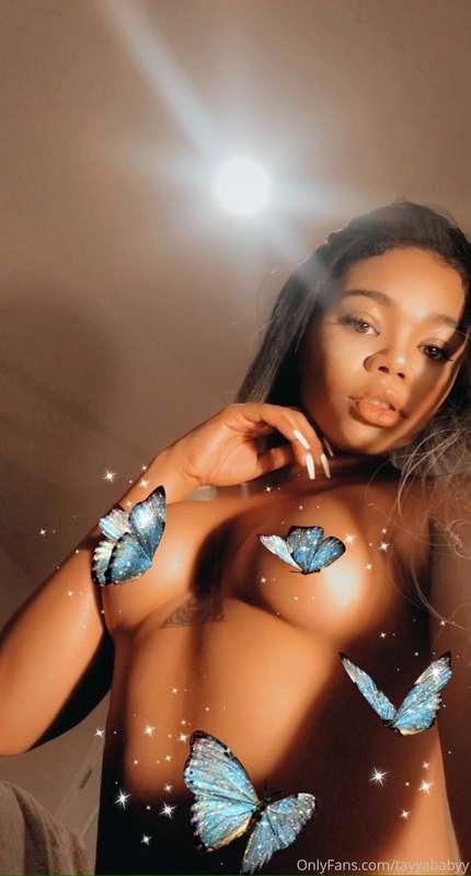 Over $4,700 for ONLY $10 🥺 xxx content posted on my wall for..