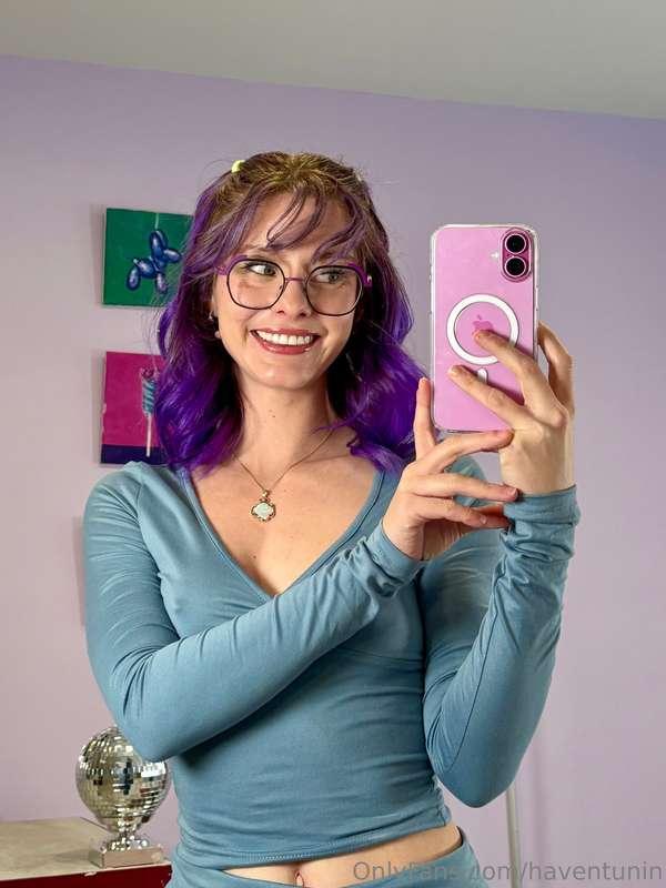 Doing a cum show live right now I hope you can join💗💗