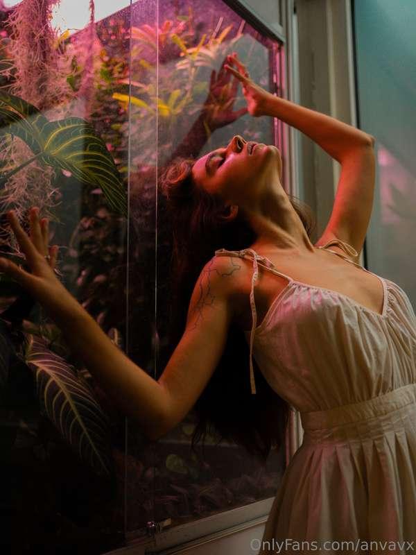 Let’s disappear into the wild tonight 🌿💗