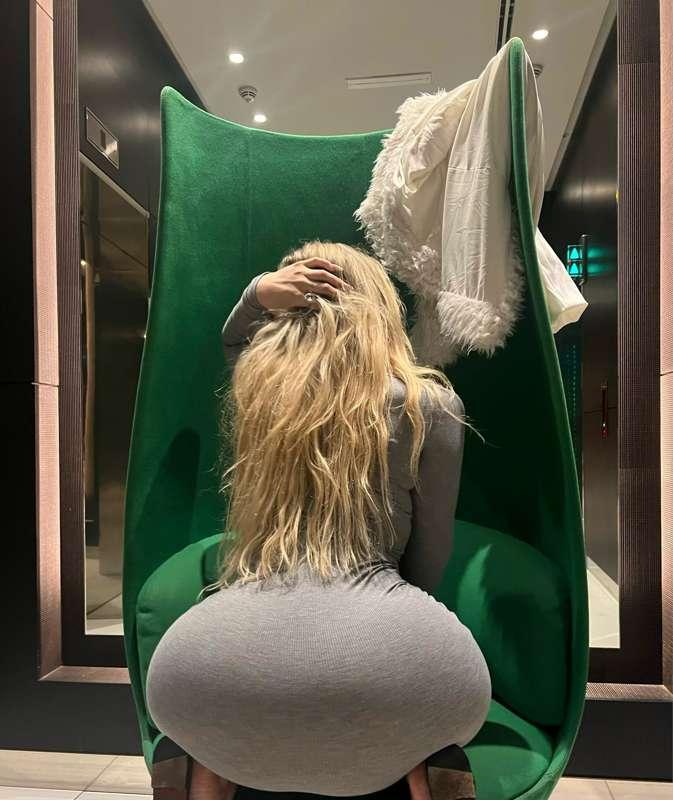 How I’m going to sit on you 😘