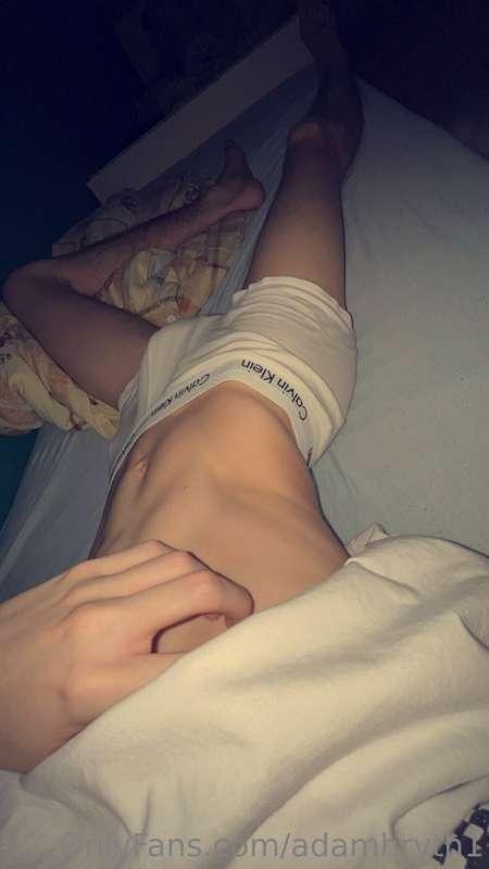 adamhrvth1 image #0