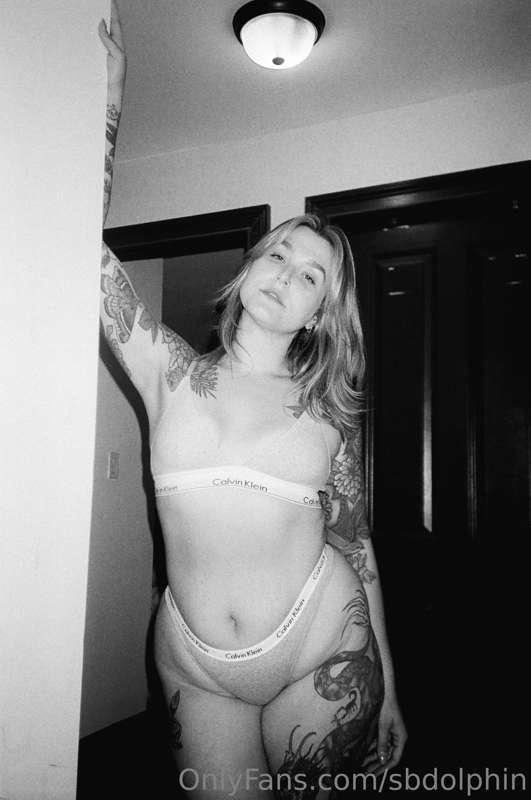 swipe for tiddies >>>