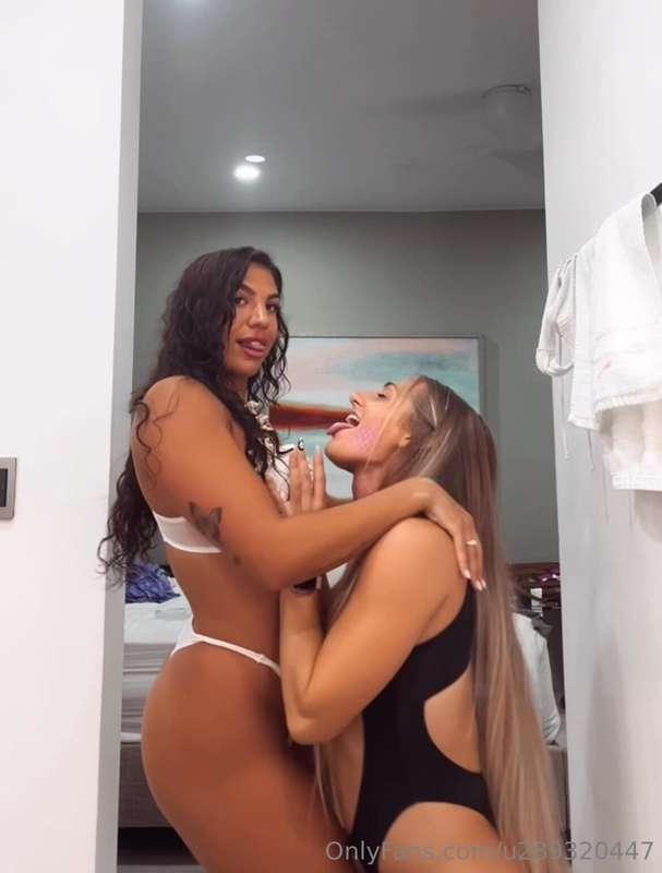 Who is the better dancer?! DM me for the vid!!!