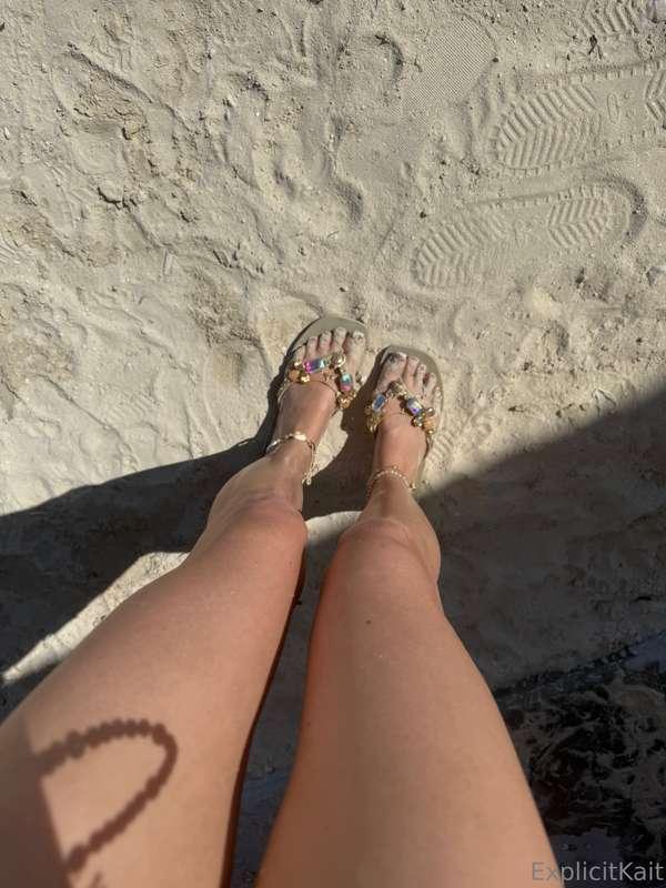 👣 