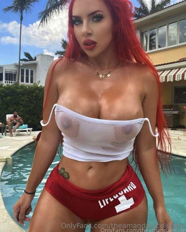 ### DM me a ' 🍒 ' 
to be rescued by me 😉 I'll send a wet bun..