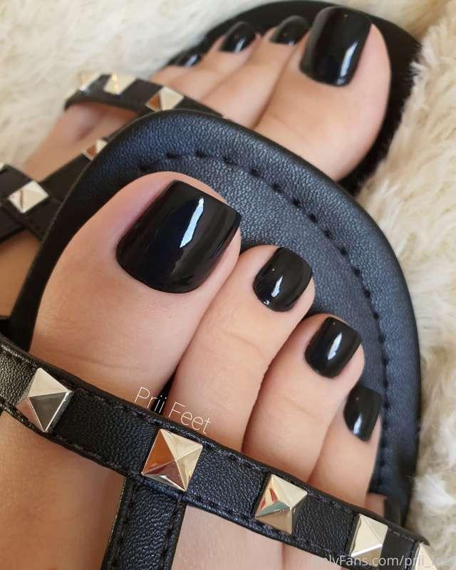 prii_feet image #0