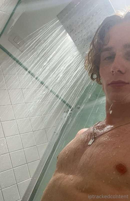 steamy 🧖‍♂️