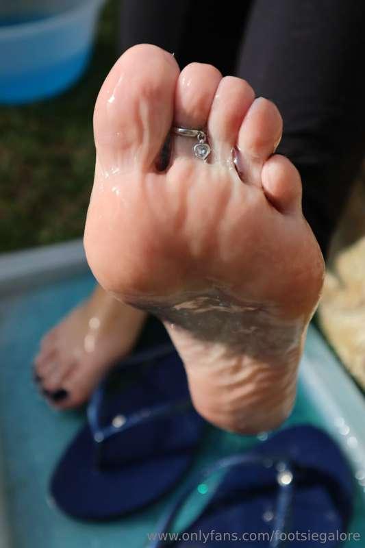 footsiegalore image #11