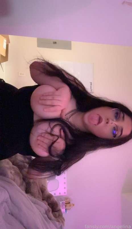 angelina image #1