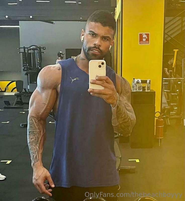 #ad 🇧🇷@apologuerra Brazilian bad boy top 0.9 🔱

MEGA SALE 🔥 ..