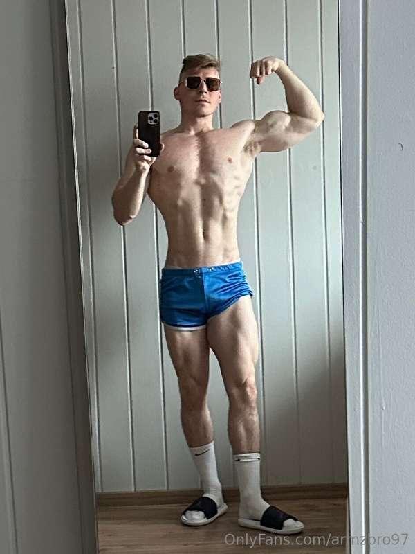 armzbro97 image #1