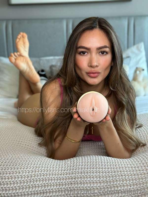 Have you bought my fleshlight? 🙊