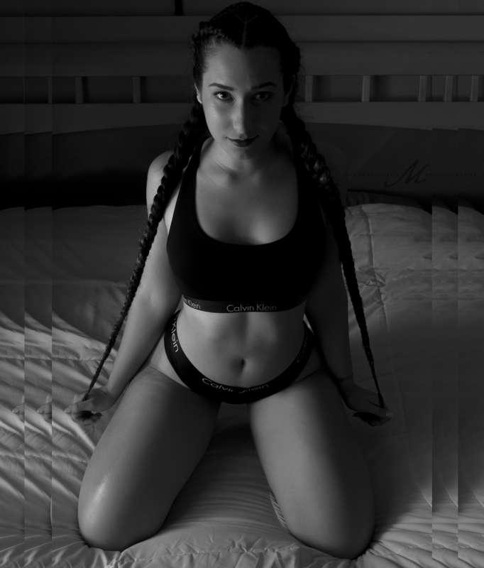 yourfavoritebigbooty image #10