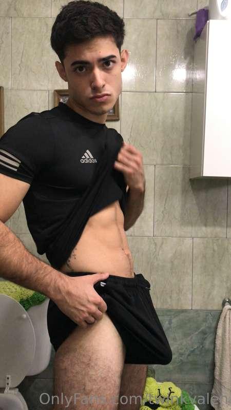 🖤Hola Caballero, Cómo estás ? 
✨Acaso te gusta lo que ves ?
..