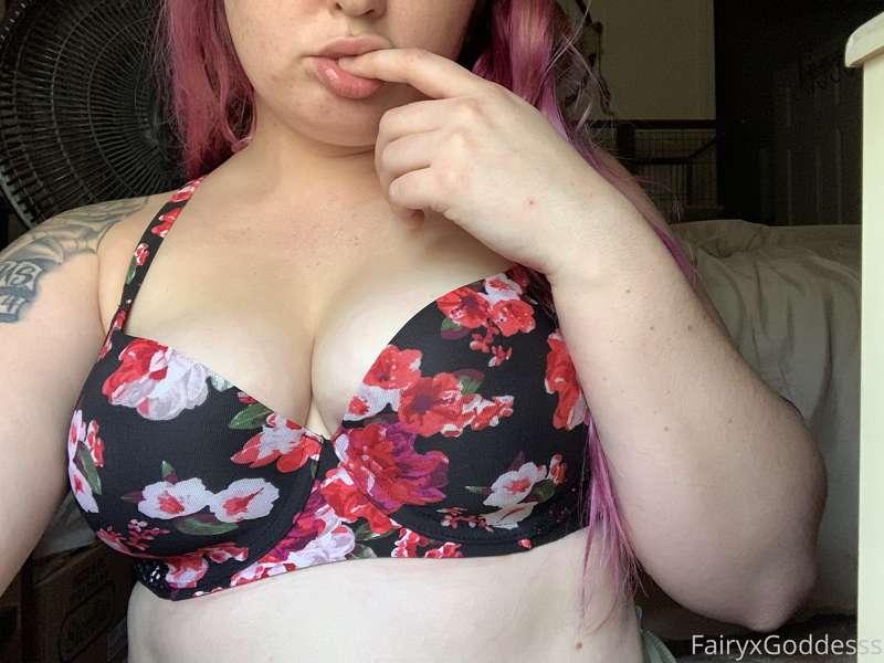 lolaxpeach image #1