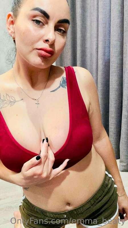 How’s this veiw baby?😈