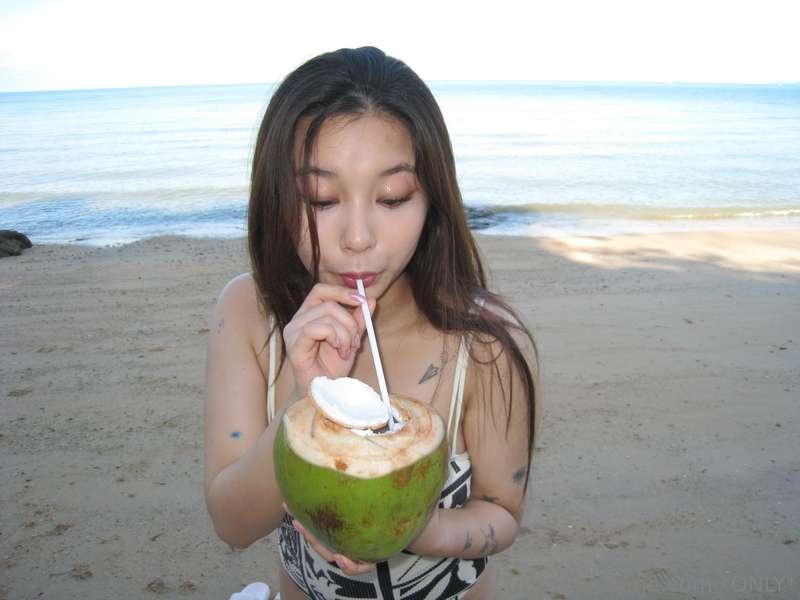  an island girl at heart 🏝️☀️🥥💕
