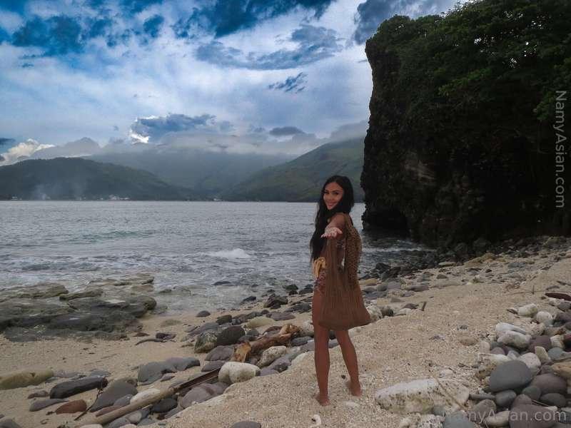 You are with your dream girl, and you find a diamond ring on..