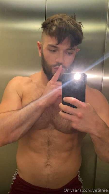 Video 38I get naughty in the elevator 😈 🔥 🥵 🍆 💦 Again, don't..
