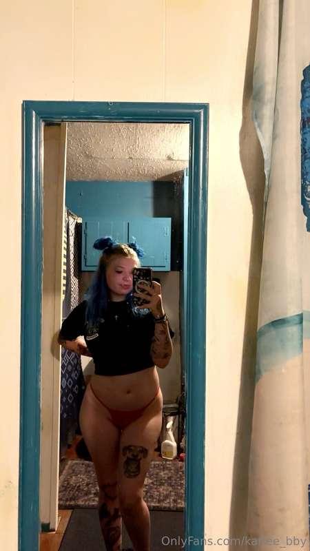 Dm me with your customized video orders now 🙈😗