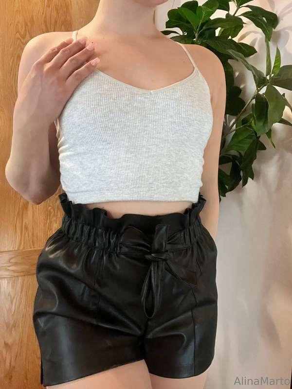 What are you looking first ? 👀