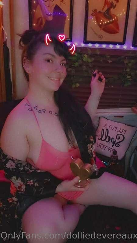 Smoke a bowl Sunday 😶‍🌫️💚
Maybe I'll post some spicy self-lo..