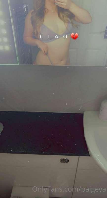 Your favourite girl is back 😍